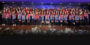 İSTANBUL (AA) – Bilfen İlköğretim Okullarından mezun olan 2013 öğrenciden