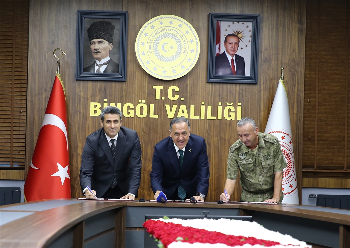 Bingöl'de “Mehmetçik AFAD Destek Üssü Geçici Barınma Alanı” kurulması için protokol imzalandı