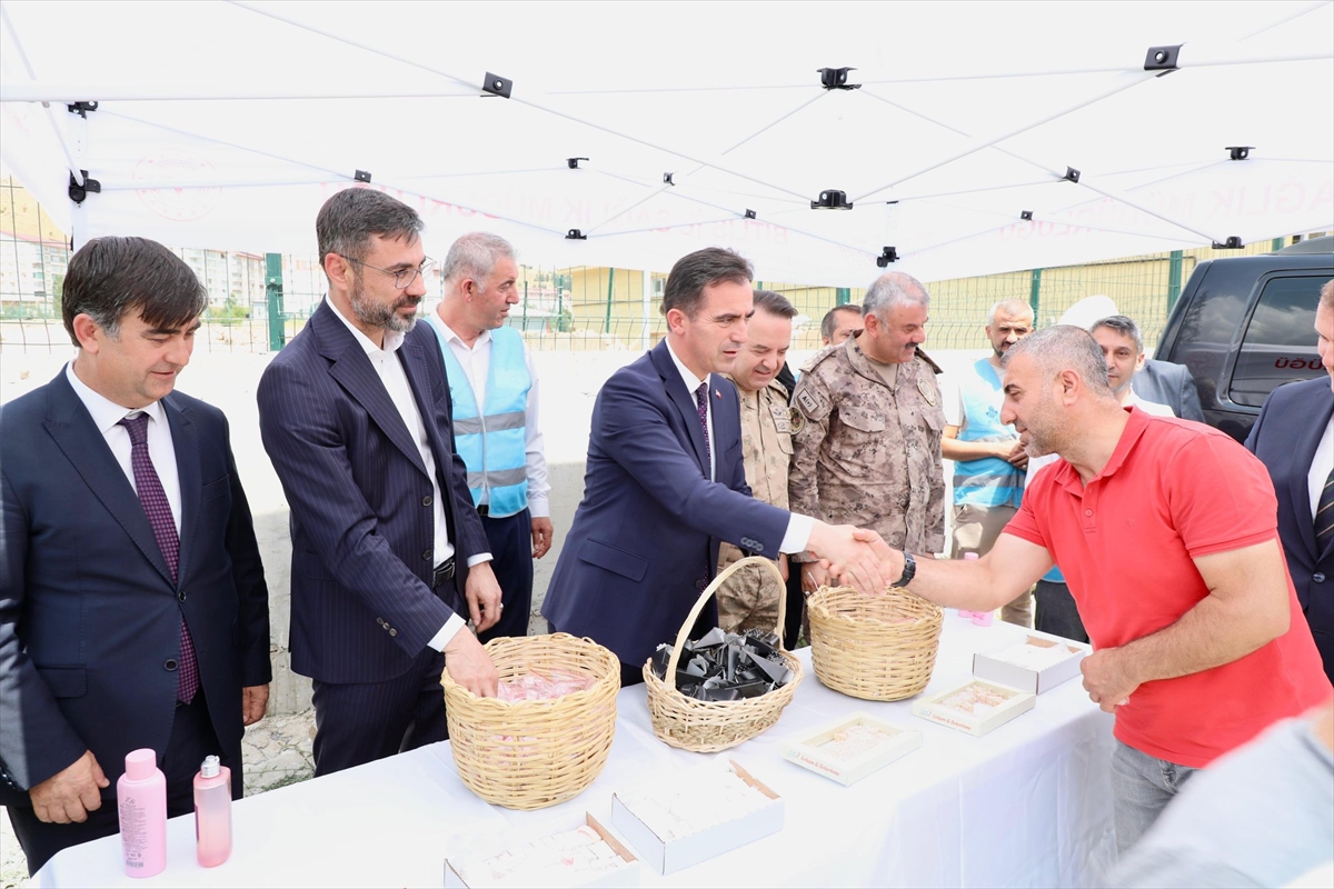 Bitlis'te Mülkiye Başmüfettişi Karaömeroğlu ve orman yangını şehitleri için mevlit okutuldu