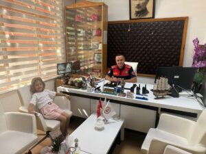 - Dumanları görüp babaannesini uyandıran çocuk, yangının büyümesini engelledi