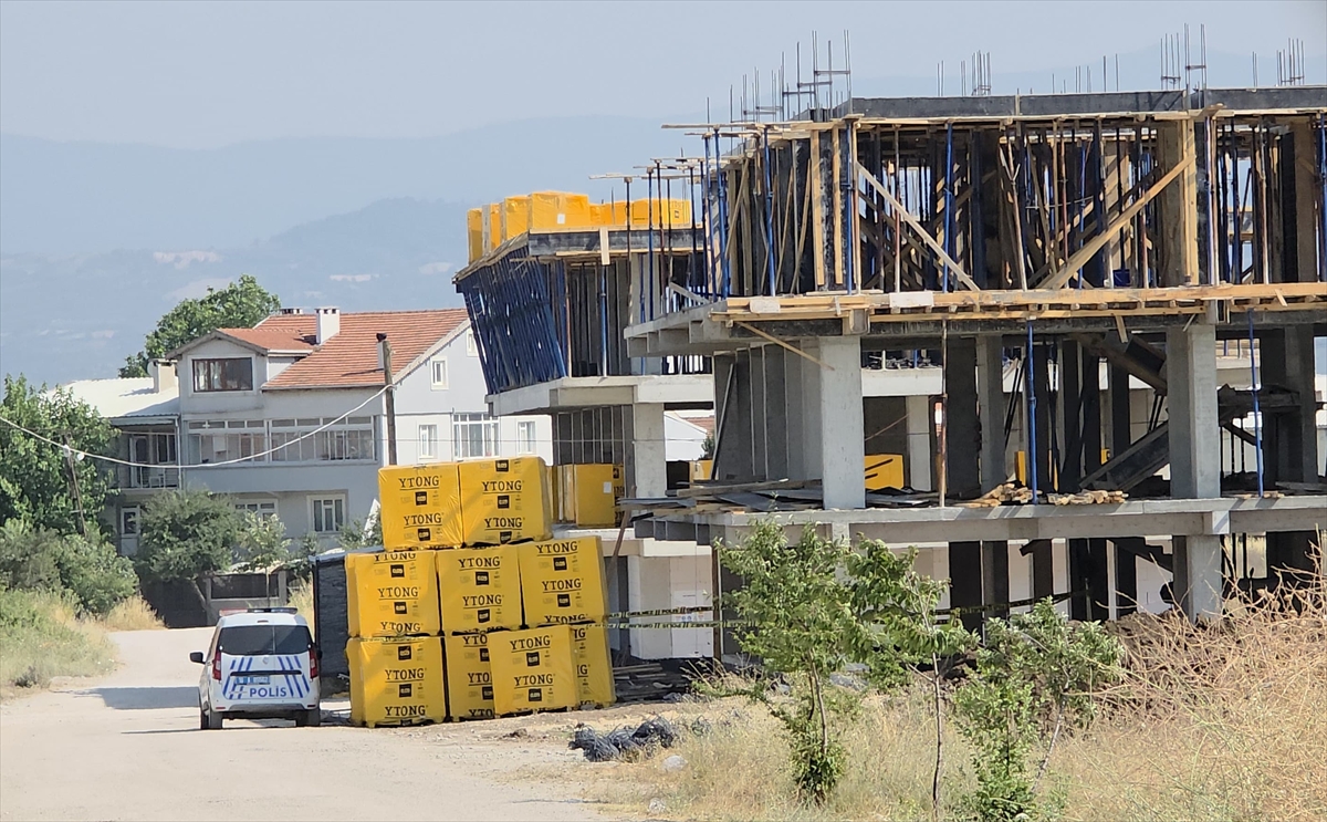 Bursa'da inşaattan düşen işçi hayatını kaybetti