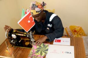 ABUJA (AA) – Türkiye'nin Yaounde Büyükelçisi Volkan Öskiper, Kamerun'un Uzak