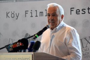 BURSA (AA) – Türk sinemasının ilk köy filmlerinden "Aysel Bataklı