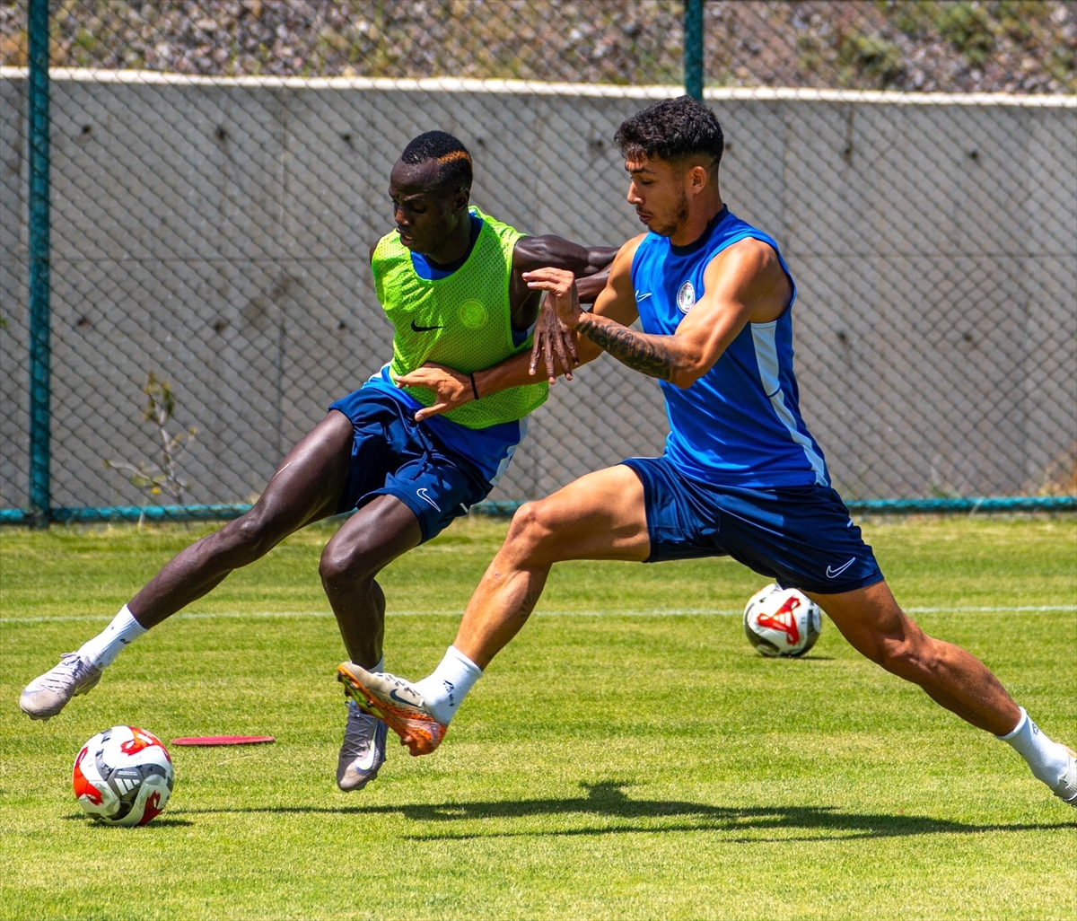 Çaykur Rizespor'un Erzurum kampı devam ediyor