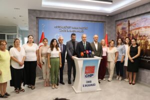 - " (İzmir Büyükşehir Belediyesine yönelik yolsuzluk soruşturmaları) İzmir'de iddianamenin