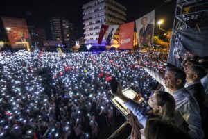 - "CHP babaevi gibidir. Babaevinin tapusu bir kişiye kayıtlıdır, o