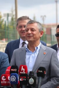 KOCAELİ (AA) – CHP Genel Başkanı Özgür Özel, TBMM'de "Terörsüz