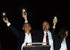 - "Buradan büyük bir cesaret ve kararlılıkla şunu söylüyorum ki