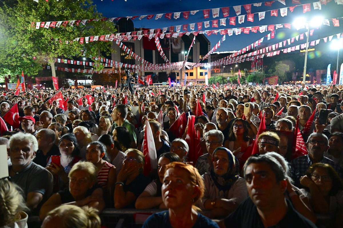 CHP Genel Başkanı Özel partisinin Kartal mitinginde konuştu: