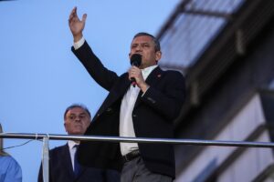 - "Parayı pul olmaktan, yoksulluğu kader olmaktan, gençleri işsizlikten kurtaracak,