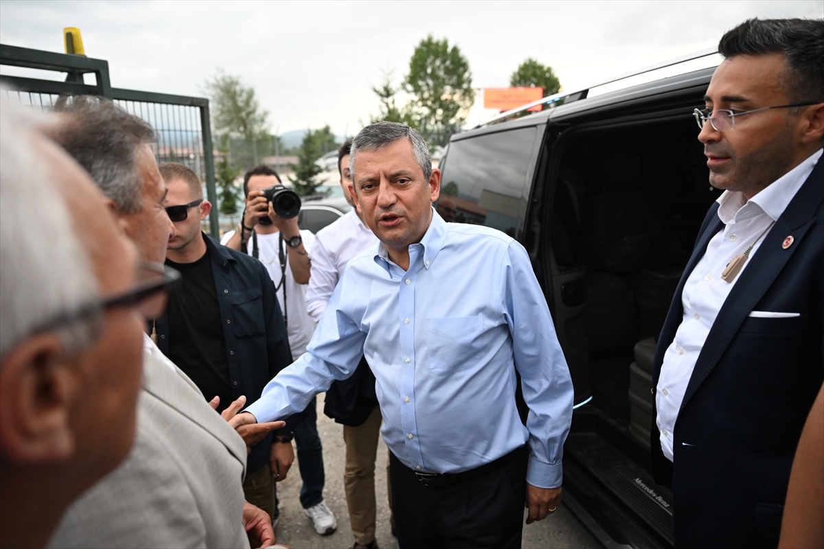 CHP Genel Başkanı Özel'den İBB Medya AŞ. Genel Müdürü Türker'e cezaevinde ziyaret