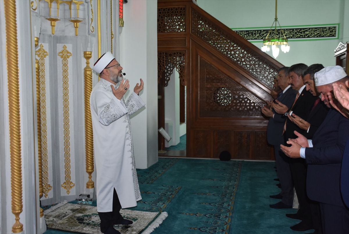 Diyanet İşleri Başkanı Erbaş Şırnak'ta, orman yangınlarının sona ermesi için dua etti