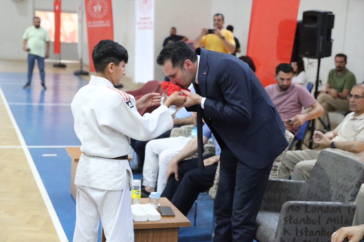 Diyarbakır ve Şırnak'ta GSB Spor Okulları ve Engelsiz Spor Okulları törenlerle açıldı