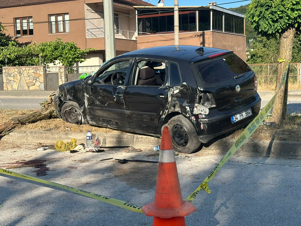 Düzce'de kamyonun çarptığı otomobildeki çocuk öldü