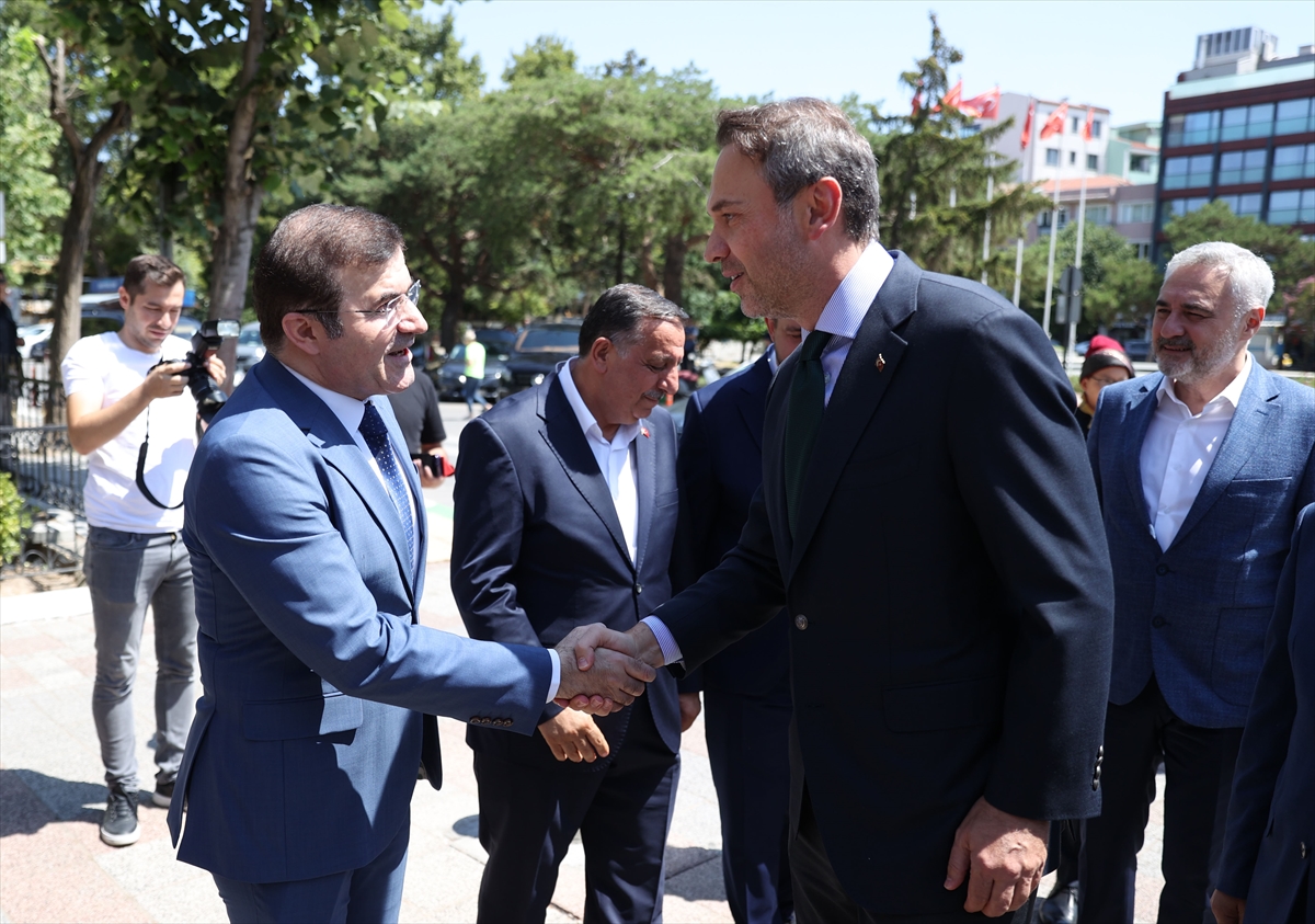 Enerji ve Tabii Kaynaklar Bakanı Bayraktar, Kırklareli Valiliğini ziyaret etti