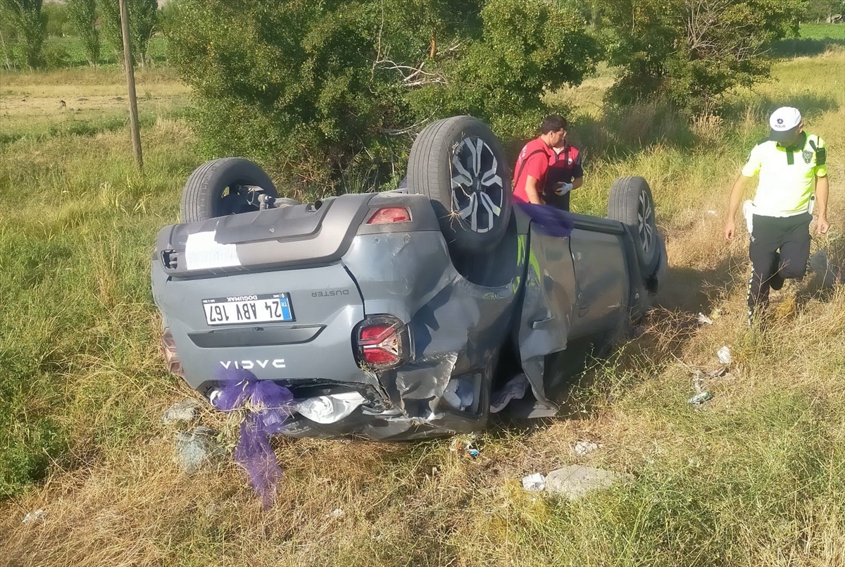 Erzincan'da devrilen otomobildeki 1 kişi öldü, 4 kişi yaralandı