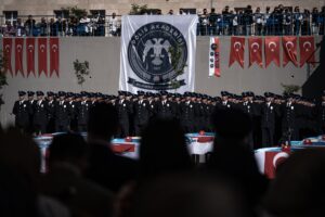 ERZURUM (AA) – Erzurum Polis Meslek Eğitim Merkezi'nde (POMEM) eğitimlerini