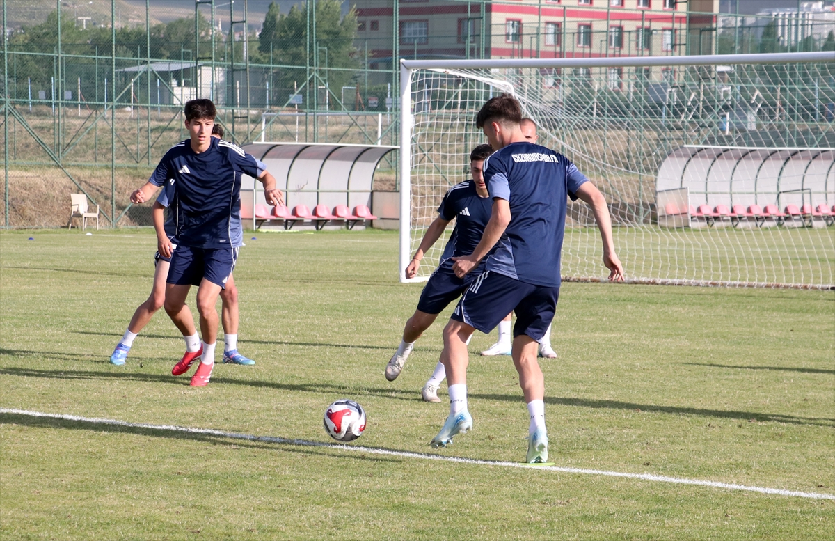 Erzurumspor FK, transferde titiz davranıyor