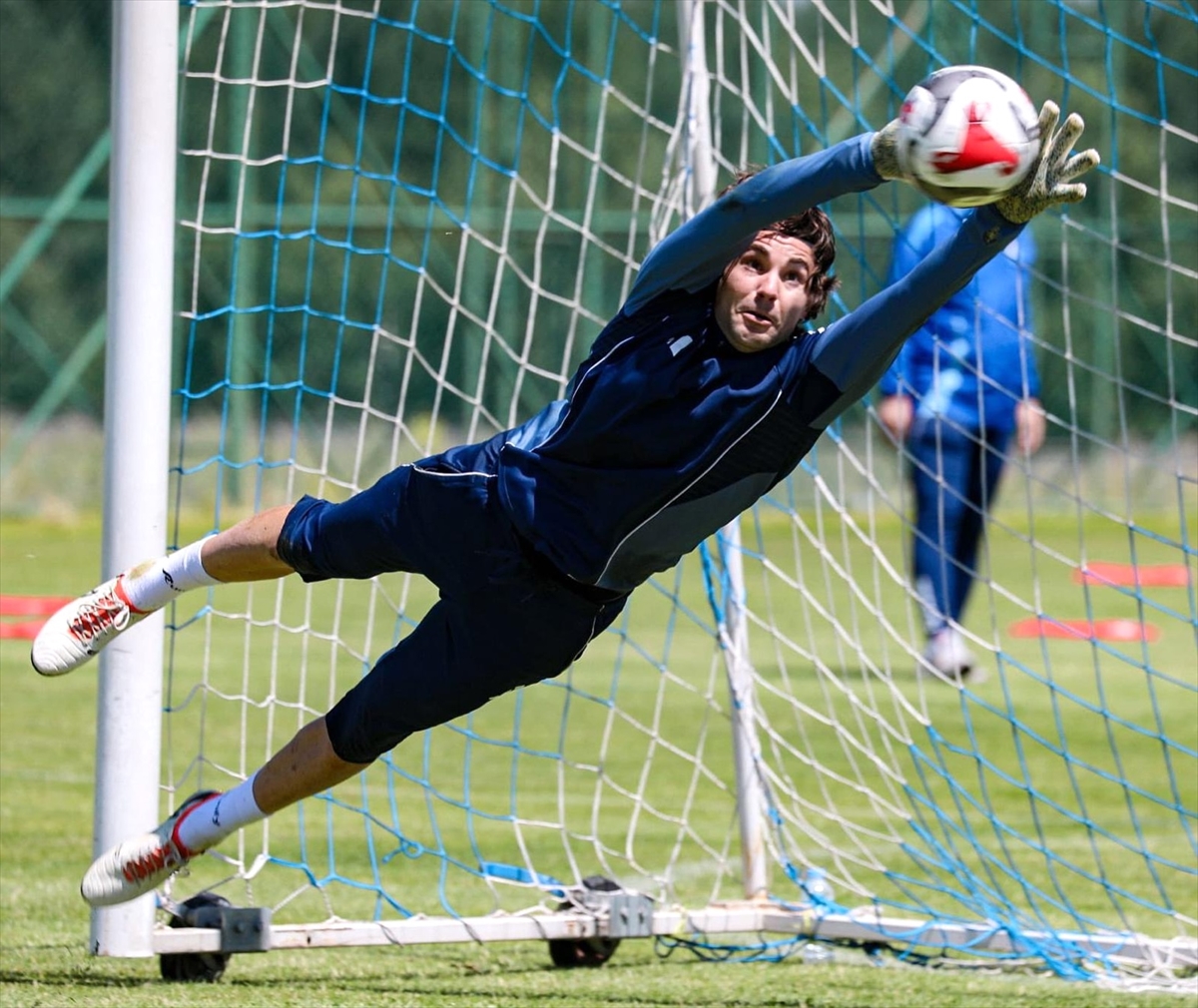 Erzurumspor FK'de yeni sezon hazırlıkları devam ediyor