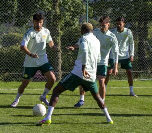 BOLU (AA) – Trendyol 1. Lig ekiplerinden Esenler Erokspor'un tecrübeli