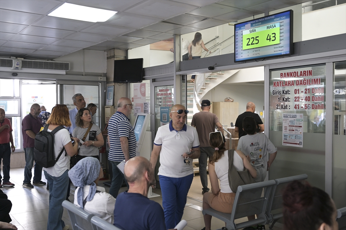2 milyonu aşkın kişi sürücü belgesini yenilemedi