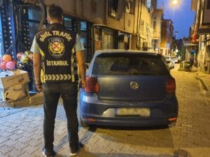 İSTANBUL (AA) – Fatih'te aracıyla makas atarak, trafik güvenliğini tehlikeye