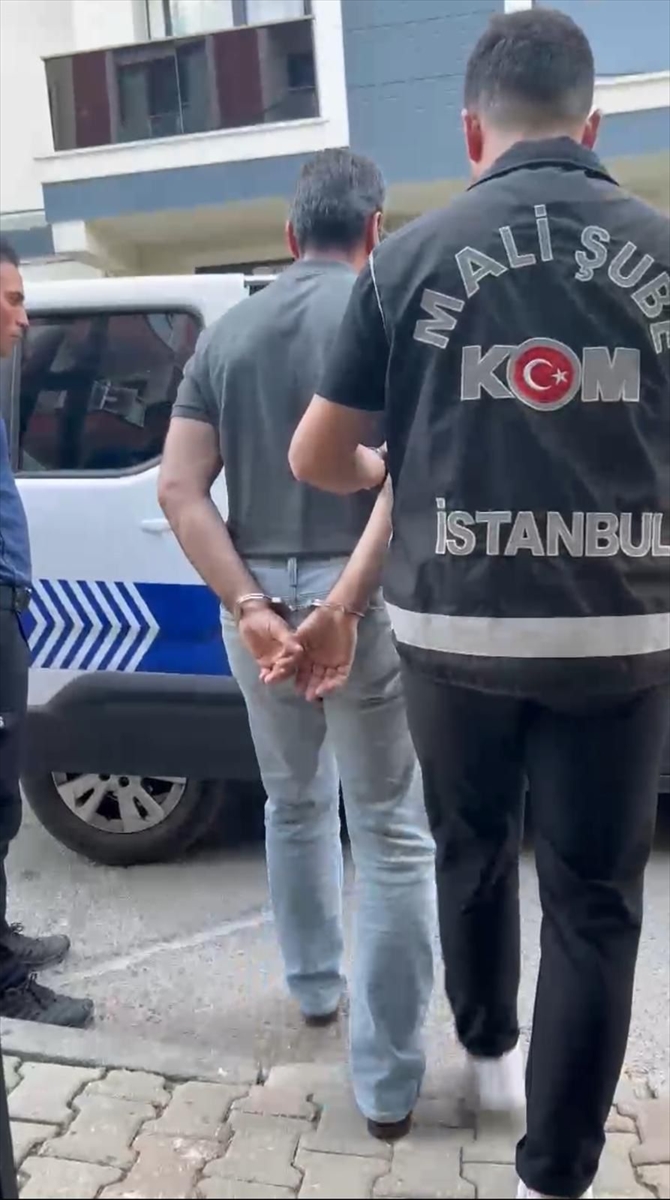 MİT, İstanbul Cumhuriyet Başsavcılığı ve İstanbul Emniyet Müdürlüğünce FETÖ'nün güncel finans yapılanmasına yönelik 9 ildeki operasyonda 26 kişi gözaltına alındı