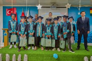 ABUJA (AA) – Türkiye Maarif Vakfı'nın (TMV) Gana'daki okulunda mezuniyet