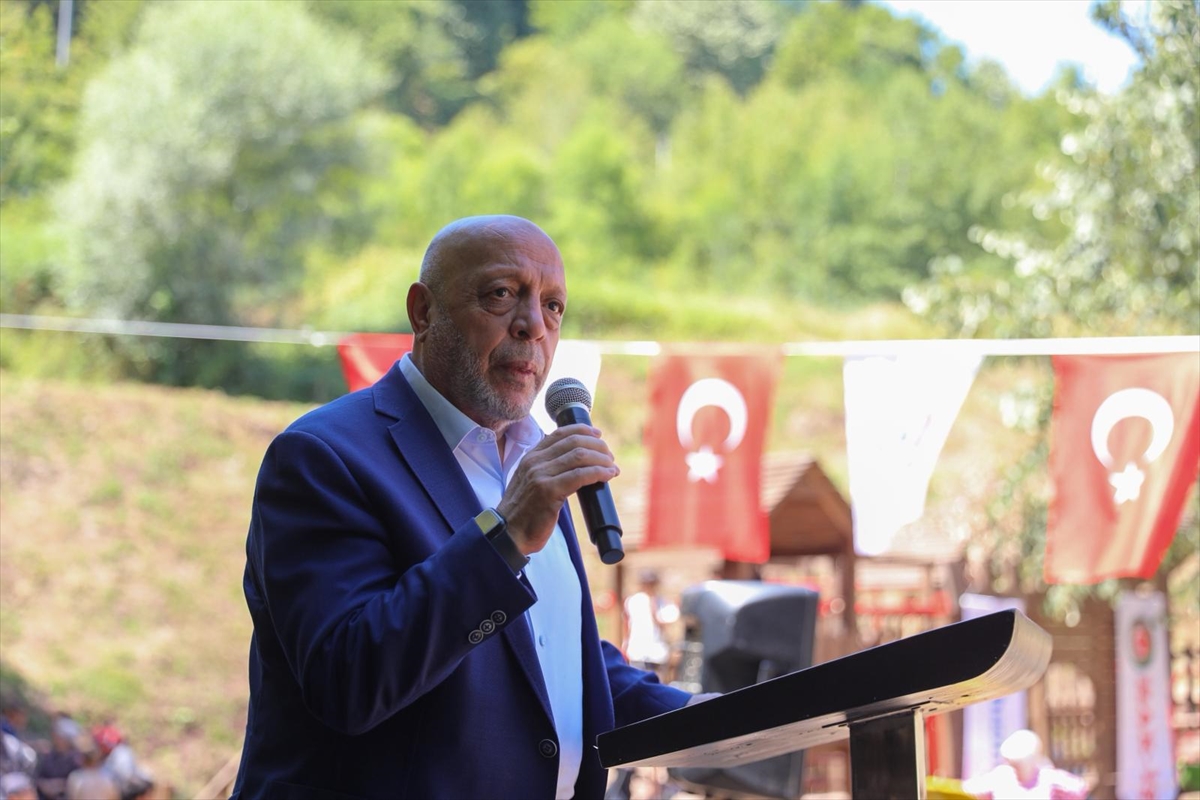 HAK-İŞ Genel Başkanı Arslan, Düzce'de ziyaretlerde bulundu