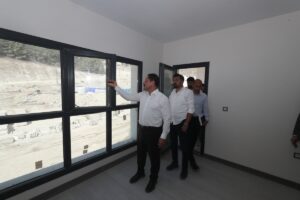 HATAY (AA) – Hatay'ın merkez Antakya ilçesindeki iki mahallede, 6