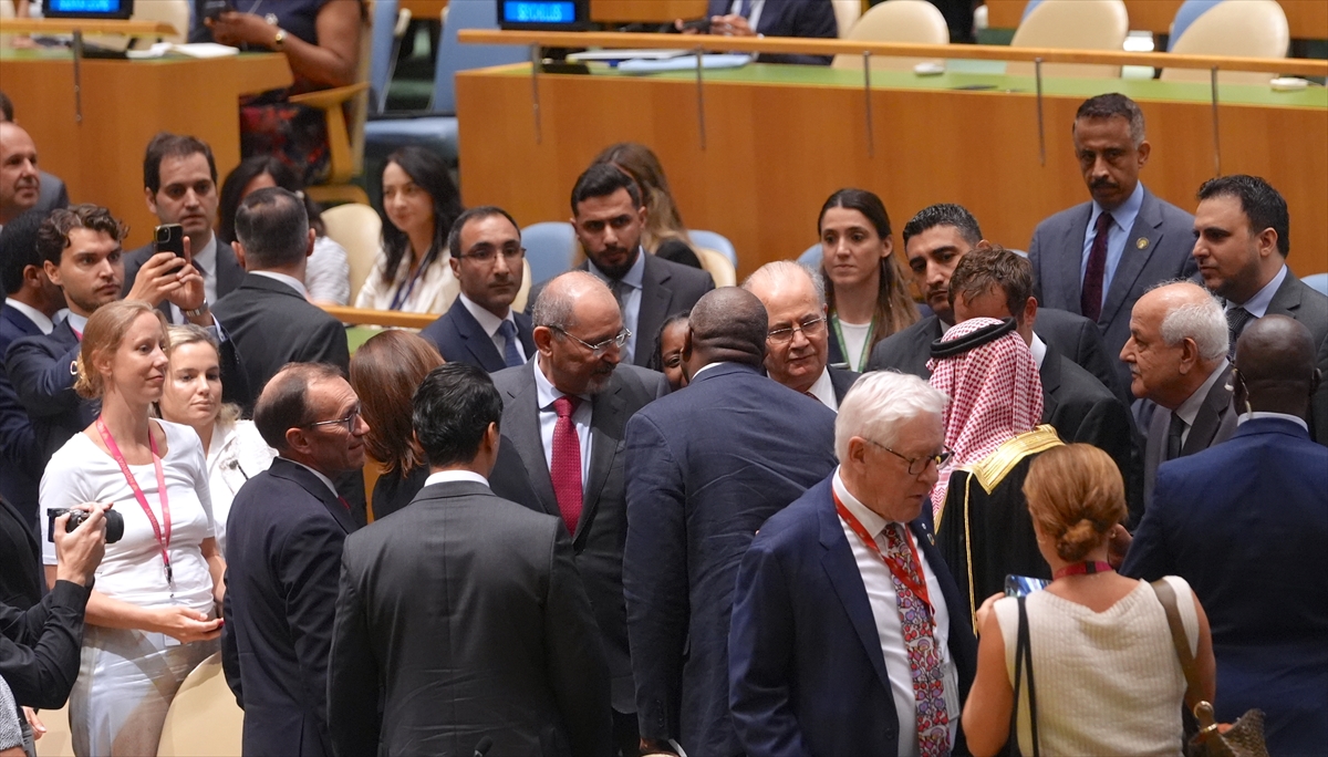 İngiltere Dışişleri Bakanı Lammy, Netanyahu'nun iki devletli çözümü reddetmesinin yanlış olduğunu söyledi: