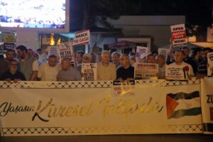 ÇORUM (AA) – Çorum'da vatandaşlar, İsrail'in Filistin'e uyguladığı ablukayı protesto