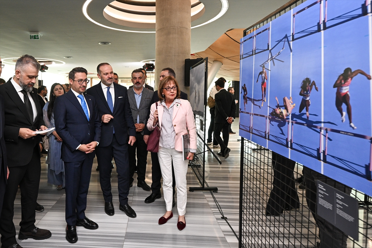 İstanbul Photo Awards 2025'in ilk sergisinin resmi daveti Ankara'da gerçekleşti