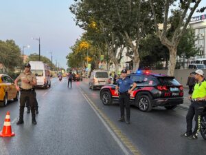 İSTANBUL (AA) – İstanbul'da polis ekipleri, kent genelinde helikopter destekli