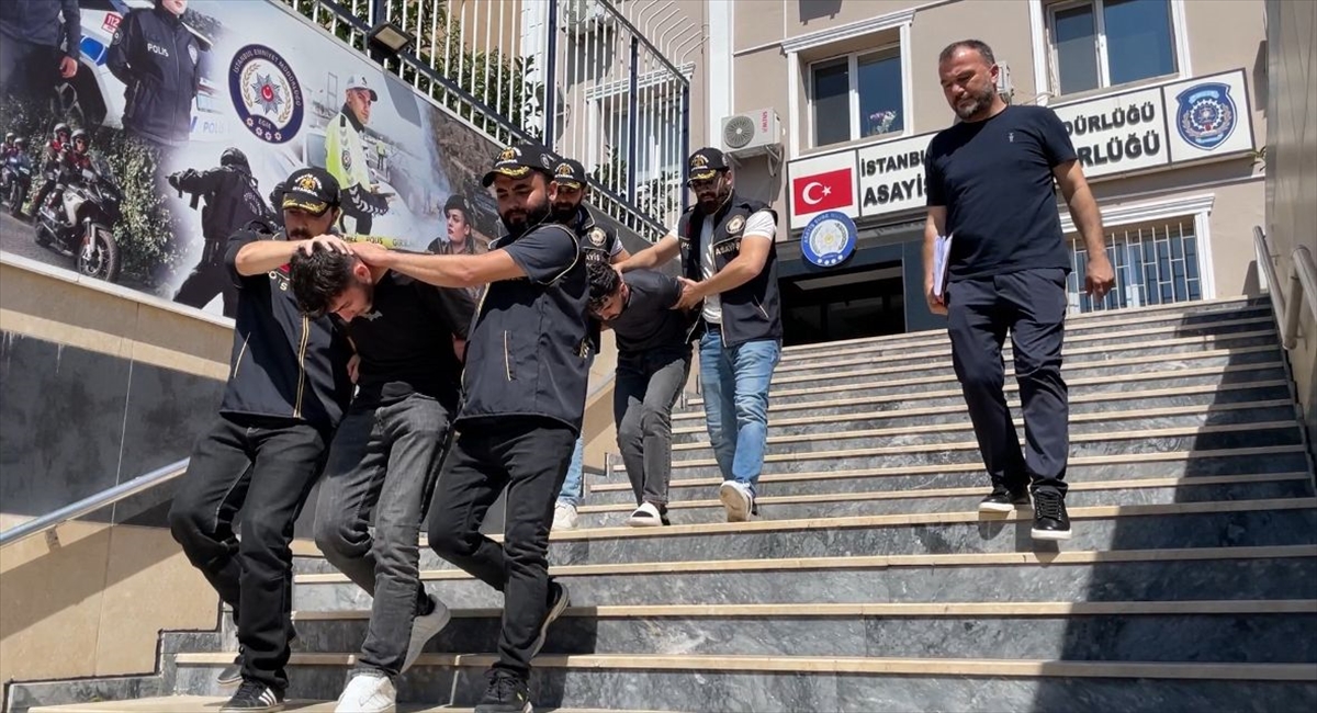 İstanbul'da bir iş yerini kurşunlayan 2 zanlı yakalandı