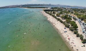 İSTANBUL (AA) – İstanbullular, kenti etkisi altına alan sıcak hava