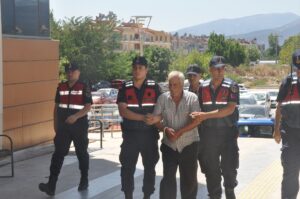 İZMİR (AA) – İzmir'in Ödemiş ilçesinde arazi anlaşmazlığı nedeniyle çıkan