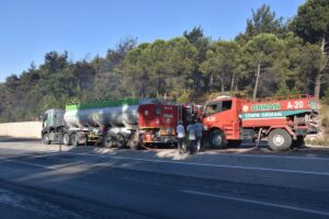 İZMİR (AA) – İzmir'in Kemalpaşa ilçesinde tırda başlayarak ormana sıçrayan