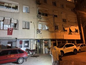 İZMİR (AA) – İzmir'in Bayraklı ilçesinde yalnız yaşayan 73 yaşındaki