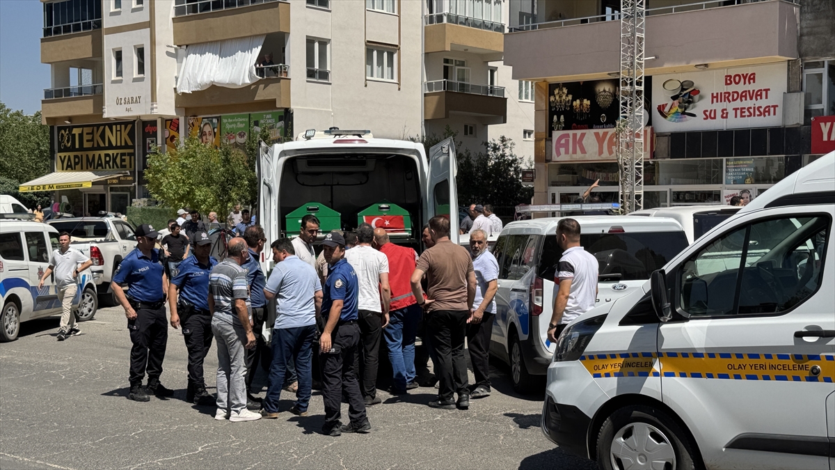 Kahramanmaraş'ta iskelenin çökmesi sonucu 1 işçi öldü, 2 işçi ağır yaralandı