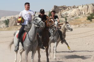 NEVŞEHİR (AA) – Nevşehir'de düzenlenen "Kapadokya At ve Atçılık Kültürü