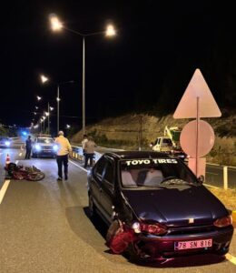 KARABÜK (AA) – Karabük'ün Safranbolu ilçesinde otomobille çarpışan motosikletin sürücüsü