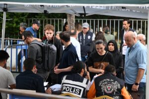 BOLU (AA) – Kartalkaya'daki Grand Kartal Otel'de çıkan yangında yakınlarını