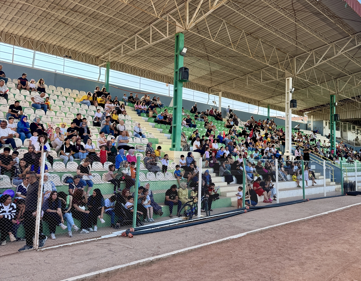 Kayseri ve Kırşehir'de GSB Spor Okulları törenlerle açıldı