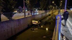 KAYSERİ (AA) – Kayseri'de otomobilin kanala düşmesi sonucu yaralanan sürücü