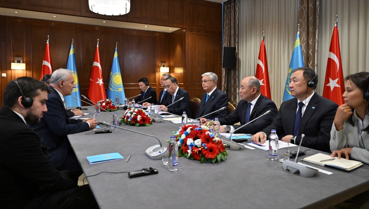 Kazakistan Cumhurbaşkanı Tokayev, Ankara'da Türk yatırımcılarla bir araya geldi