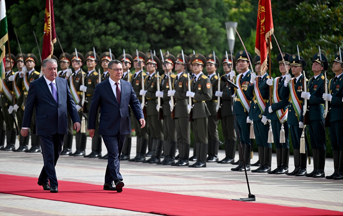 Kırgızistan ile Tacikistan arasında imzalanan sınır anlaşmasının ardından ilişkiler gelişiyor