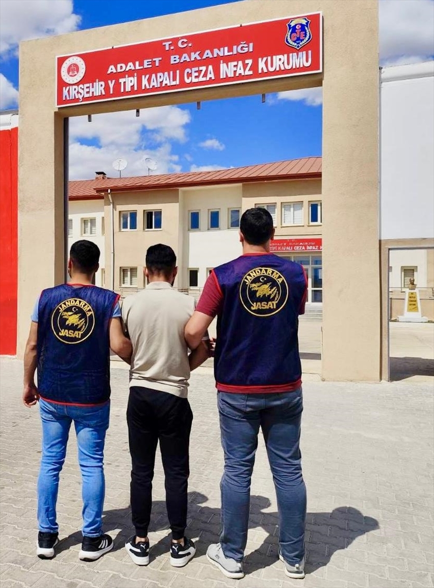 Kırşehir'de 8 yıl 9 ay kesinleşmiş hapis cezası bulunan hükümlü apartmanın bodrumunda yakalandı