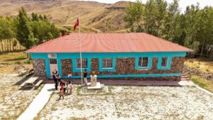 VAN (AA) – NECMETTİN KARACA – Yazarı olduğu kitabın satışından