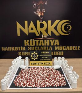 KÜTAHYA (AA) – Kütahya'da uyuşturucu operasyonunda gözaltına alınan 4 şüpheli